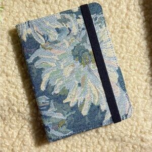 Floral Fabric 10th Gen Kindle Cover